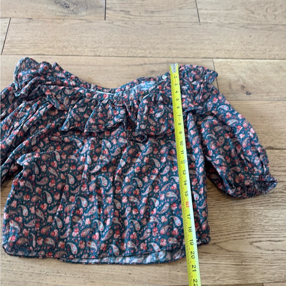 Doen Floral Ruffle Blouse - Black and Pink - Picture 4 of 15